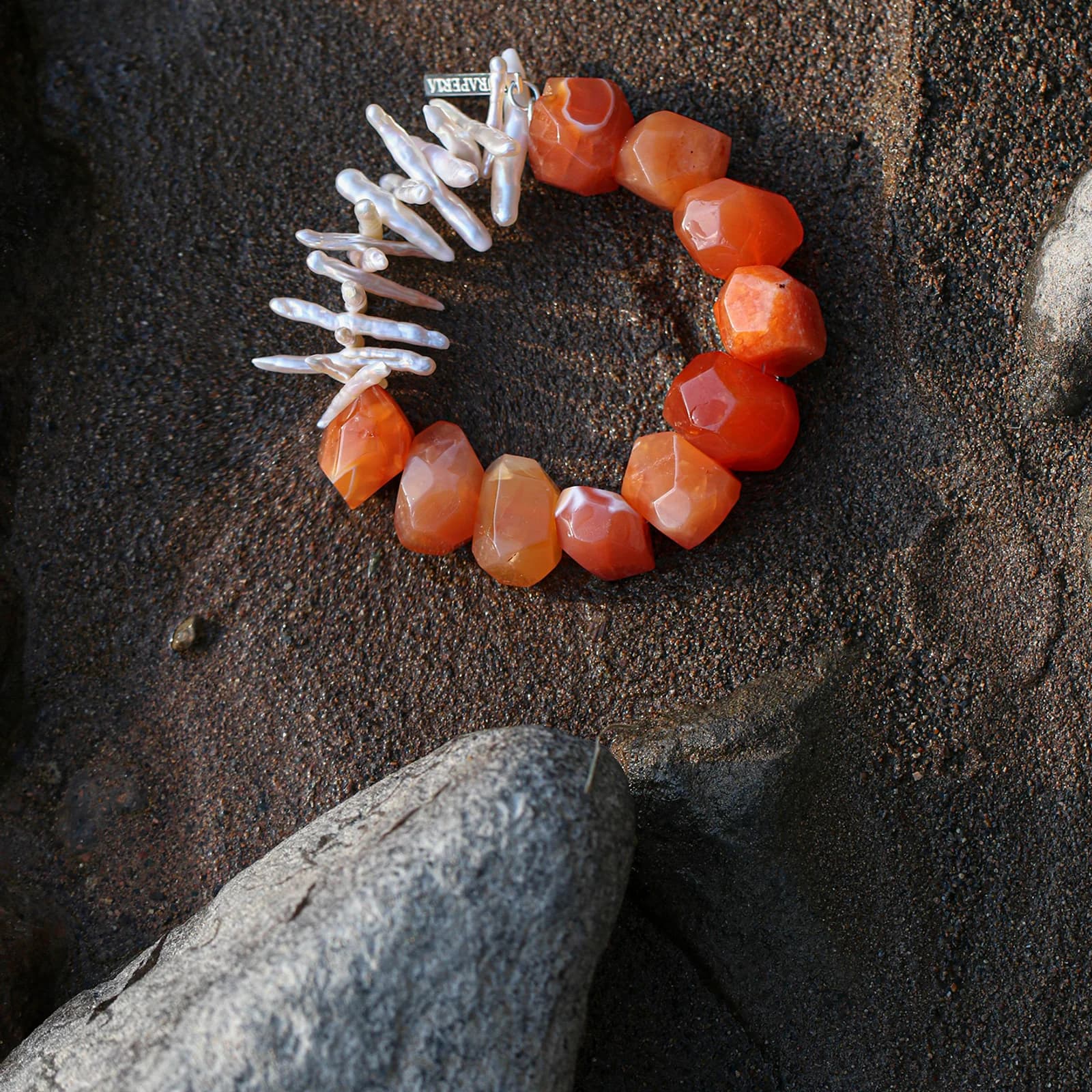 Ember Agate Bracelet